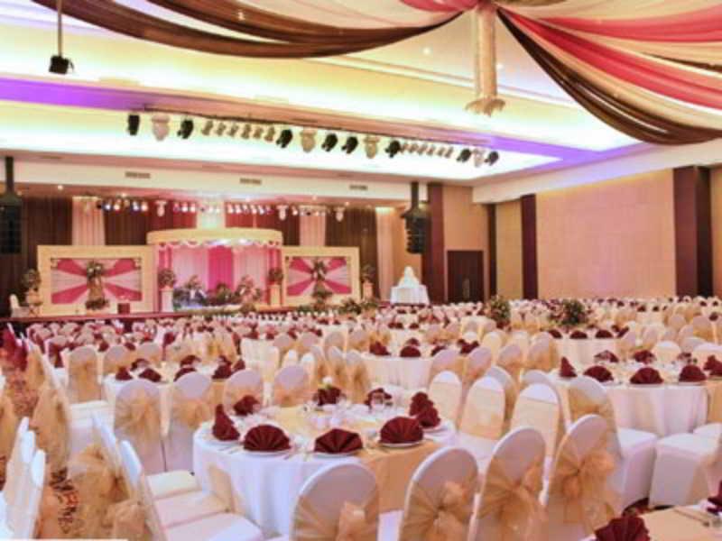 Aston Samarinda Hotel And Convention Center Exterior photo