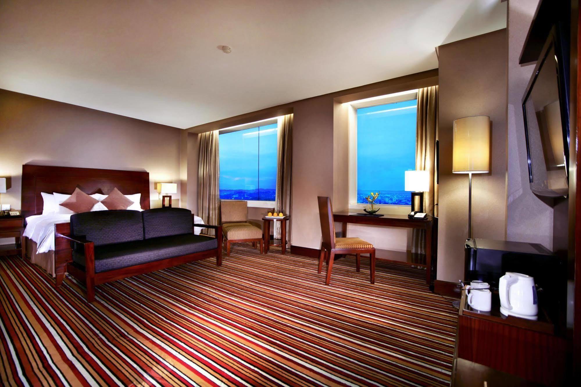 Aston Samarinda Hotel And Convention Center Exterior photo