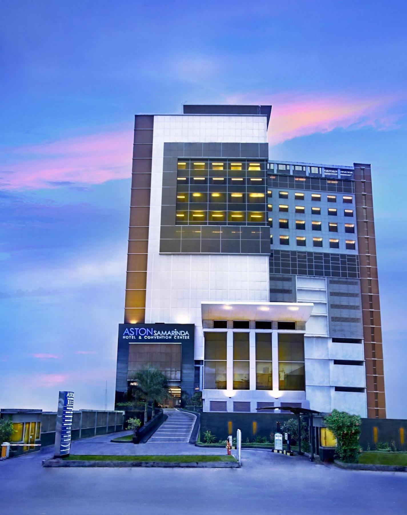 Aston Samarinda Hotel And Convention Center Exterior photo
